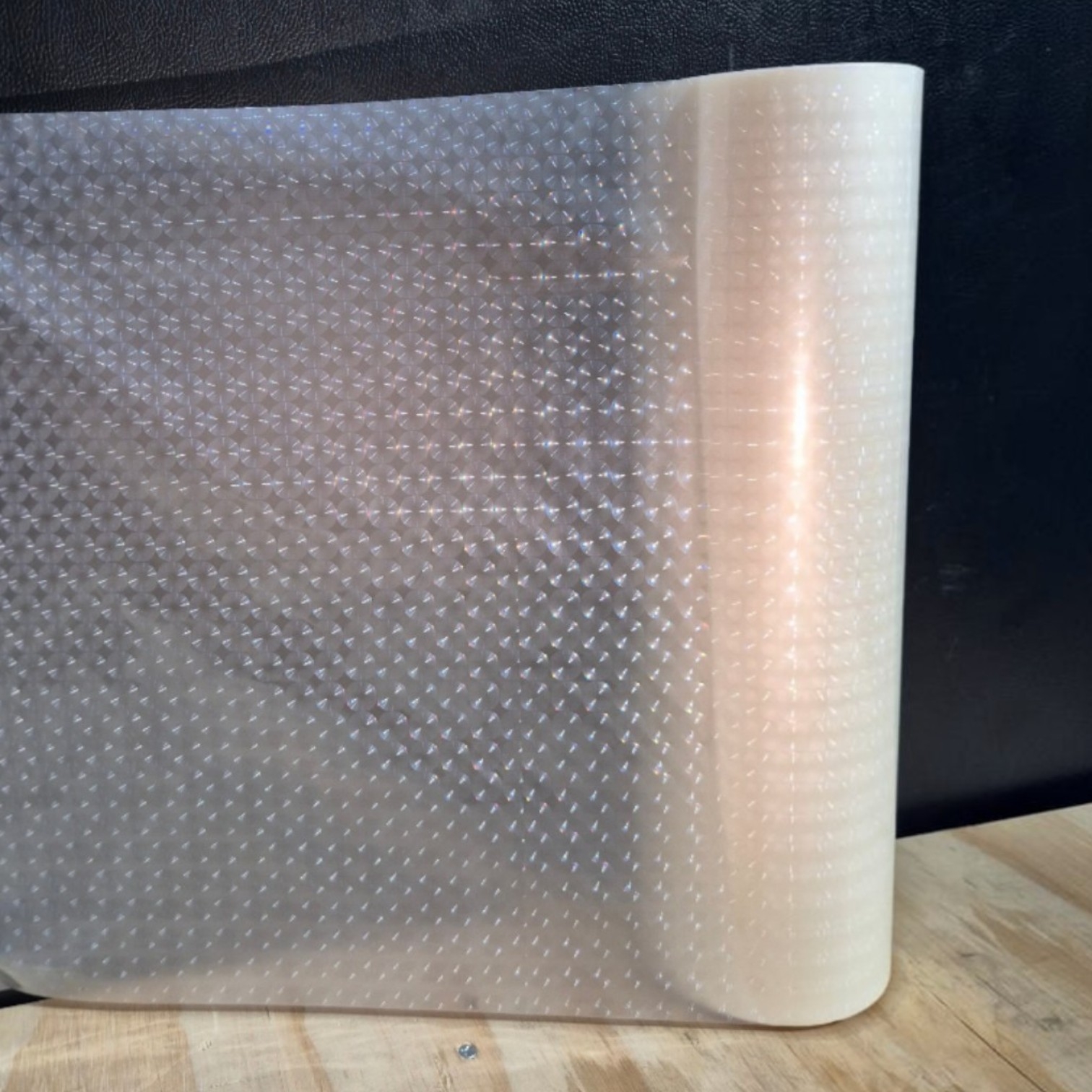 Rollo Plastificado Holográfico Burbujas_Planeta Gráfico Rollo Plastificado Holográfico Burbujas_Planeta Gráfico
